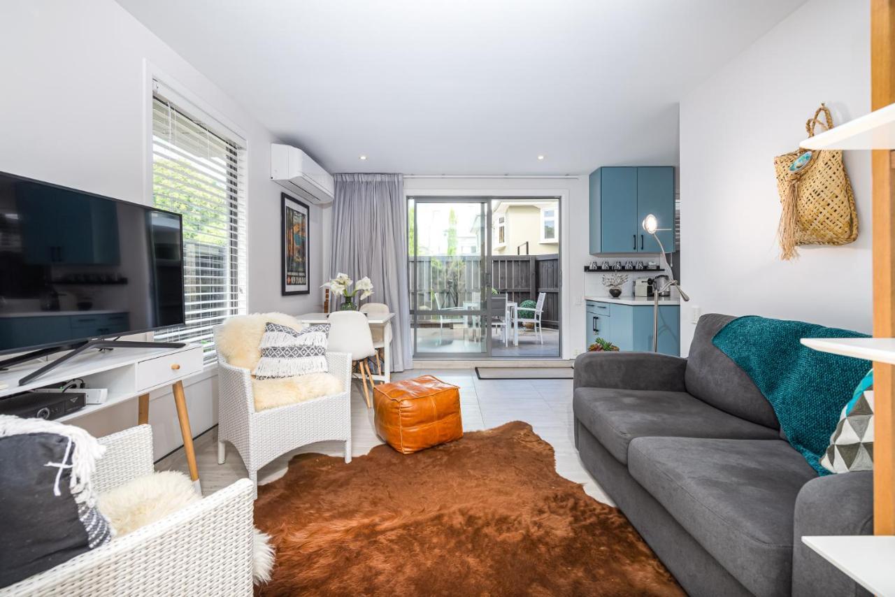 Appartamento Riverside 1-Bed Apt - In The Heart Of The City Christchurch Esterno foto