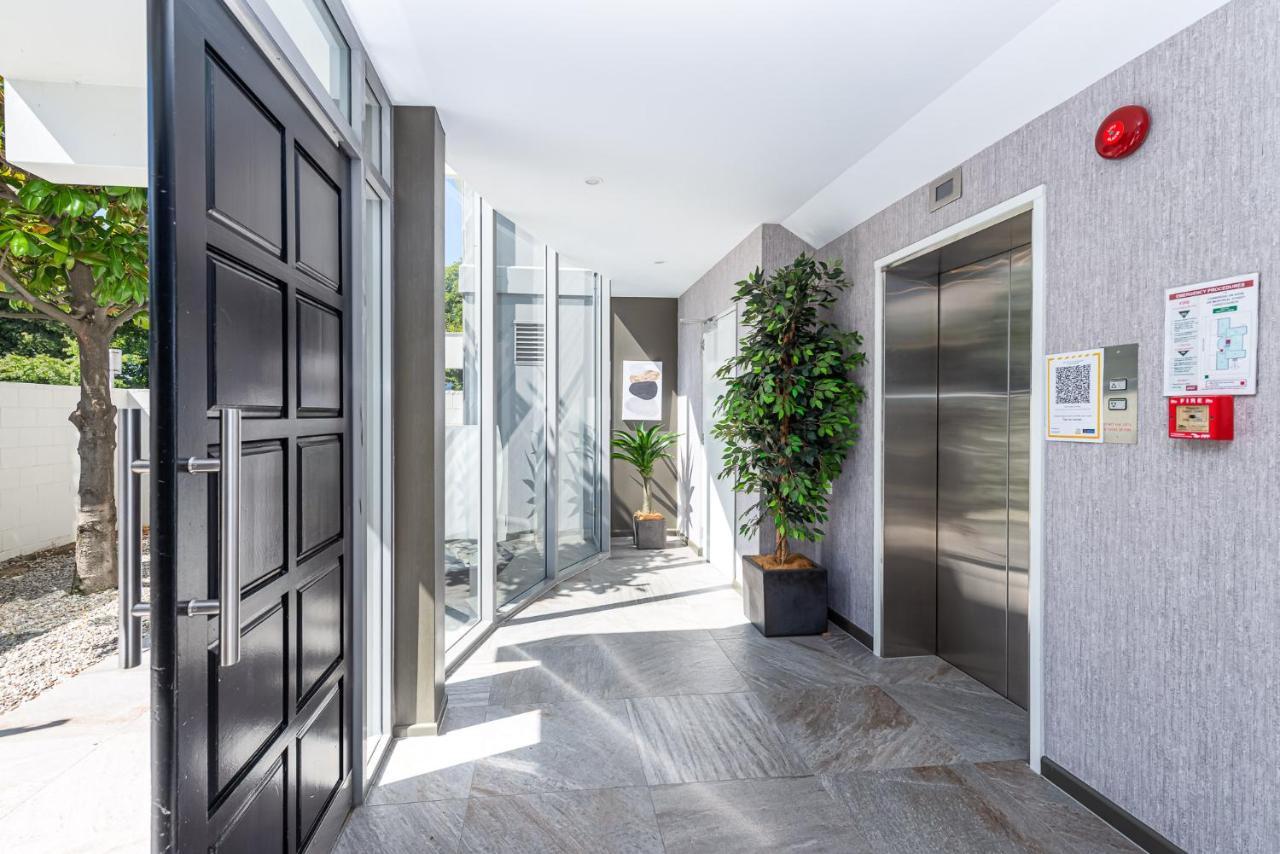 Appartamento Riverside 1-Bed Apt - In The Heart Of The City Christchurch Esterno foto