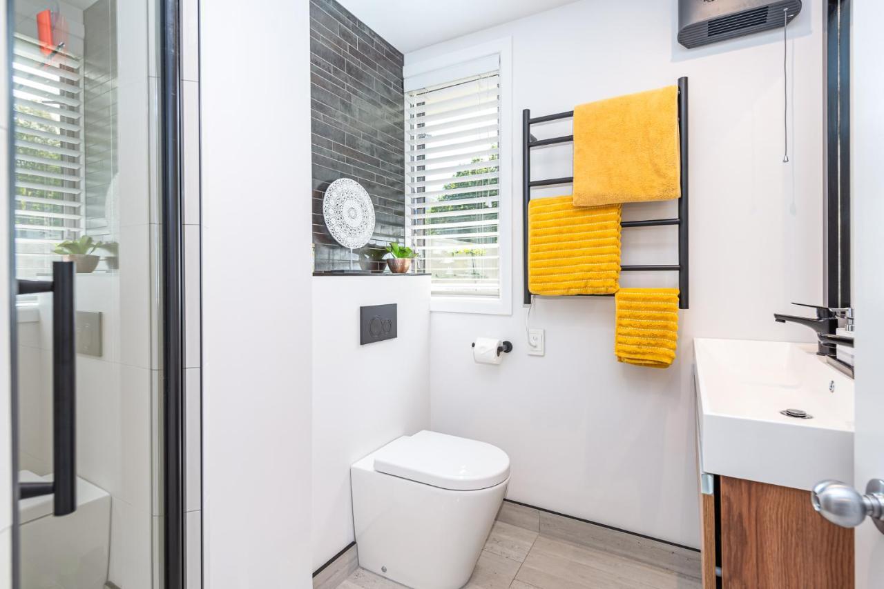 Appartamento Riverside 1-Bed Apt - In The Heart Of The City Christchurch Esterno foto
