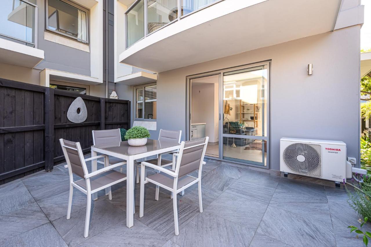 Appartamento Riverside 1-Bed Apt - In The Heart Of The City Christchurch Esterno foto