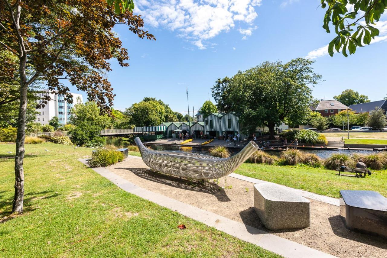 Appartamento Riverside 1-Bed Apt - In The Heart Of The City Christchurch Esterno foto